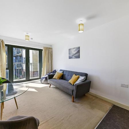 Luxe 1 Bed Flat 5 Mins To Stratford - Free Parking Apartment London Ngoại thất bức ảnh