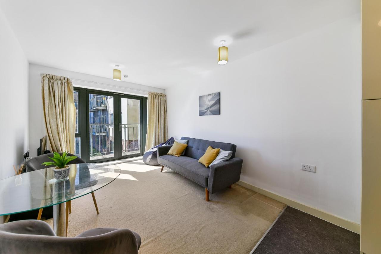 Luxe 1 Bed Flat 5 Mins To Stratford - Free Parking Apartment London Ngoại thất bức ảnh